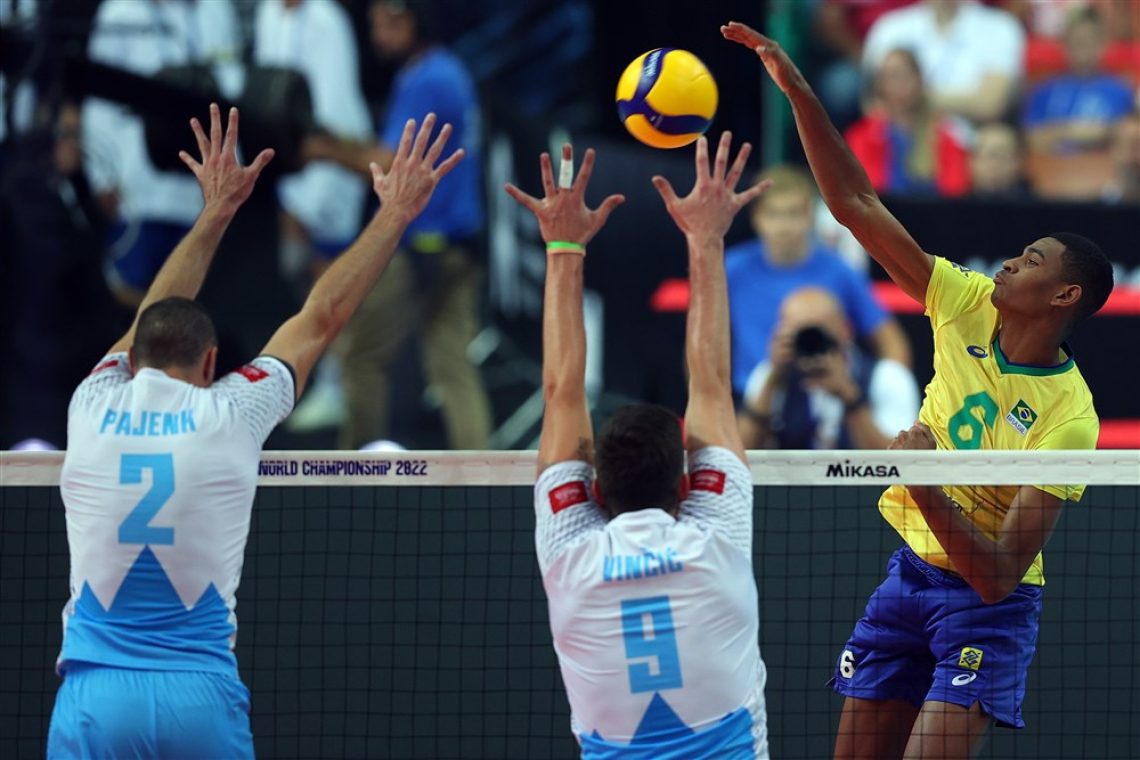 Slovenski odbojkarji po vozovnico za Pariz na Japonsko, odbojkarice na Poljsko
