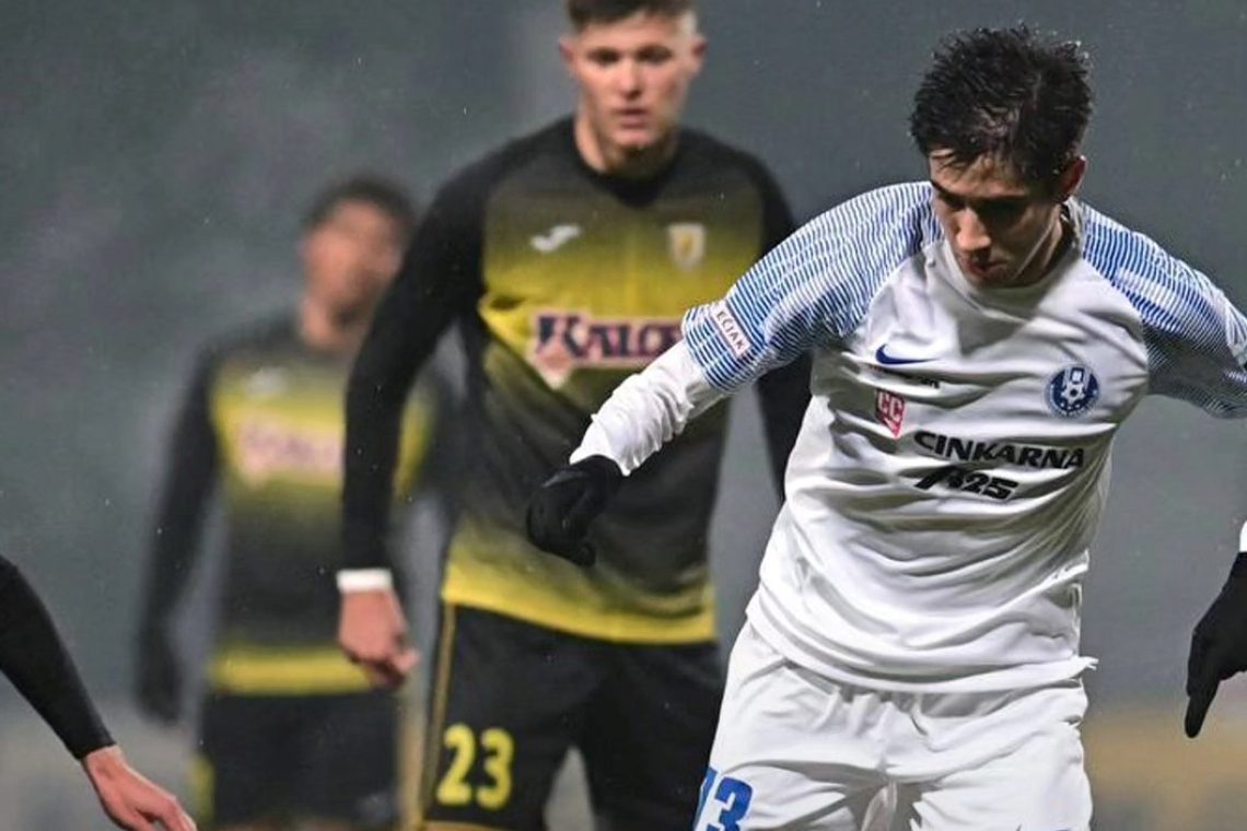 Nogometaši Kalcerja Radomelj v 18. krogu Prve lige Telemach izgubili proti Celju z 0:4 (0:0)