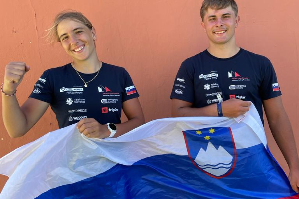 Lina Eržen in Luka Zabukovec srebrna na mladinskem SP
