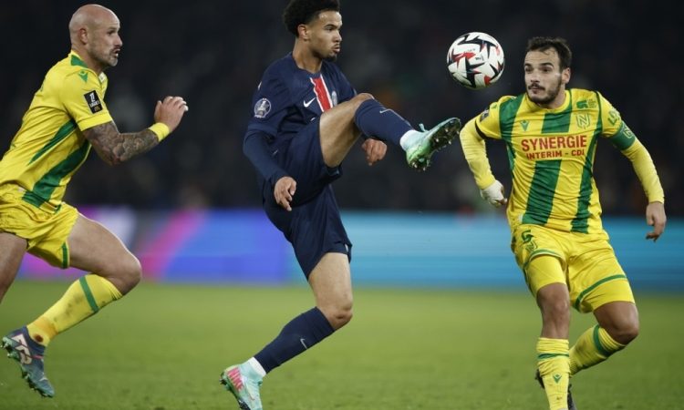 Vodilni PSG remiziral v Auxerru