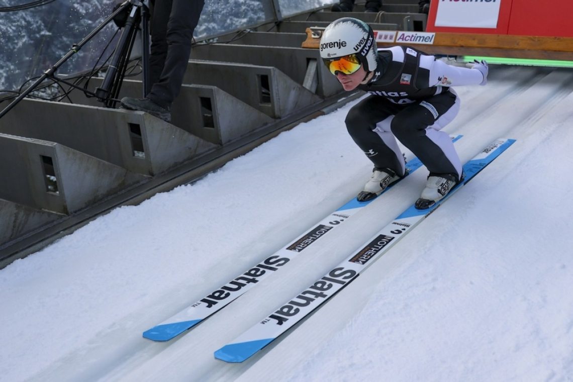 Slovenska mešana skakalna četverica v Lake Placidu četrta