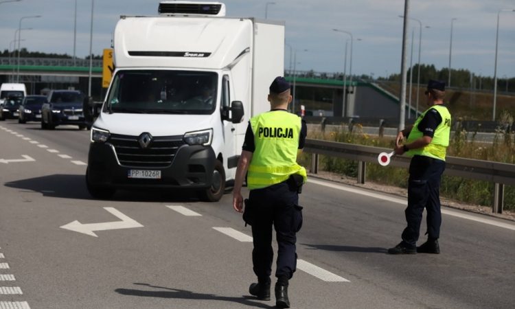 Poljska uvedla začasen nadzor na meji z Nemčijo in Litvo