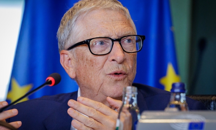 Bill Gates z "Tednom razmišljanja" ohranja jasnost in ustvarjalnost