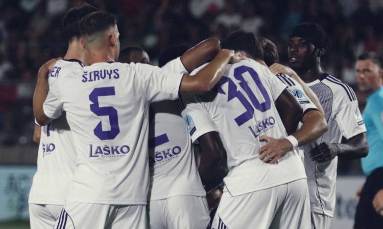 Nogometaši Primorja so izgubili proti Mariboru z 0:2