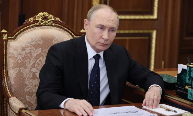 Putin in Trump na Aljaski o Ukrajini in propadanju ruskega gospodarstva