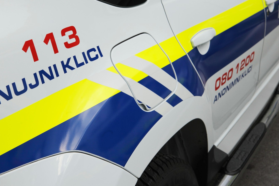 V okolici Kopra poskus uboja med znancema, osumljenemu odrejen pripor