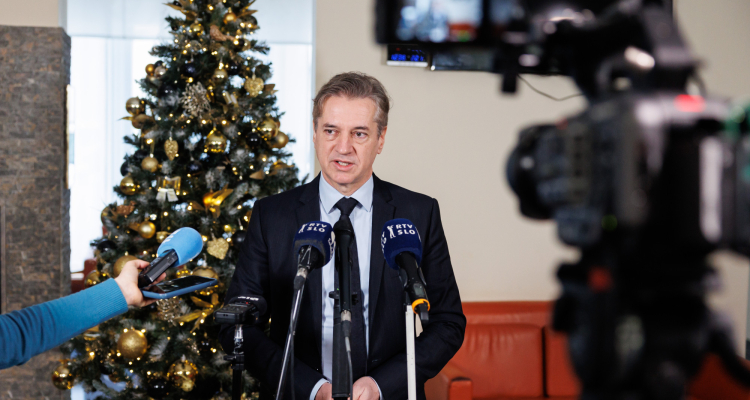 Golob o prestopu Vatovca: Koalicija ostaja enotna in pripravljena na nov mandat
