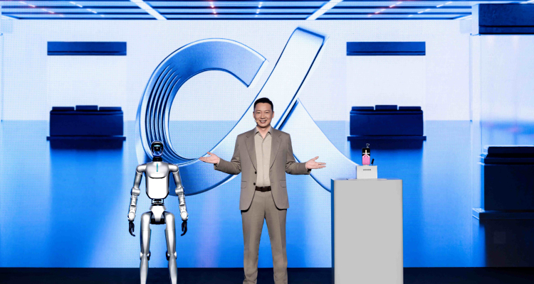 HONOR na MWC 2026 predstavil Robot Phone in humanoidnega robota