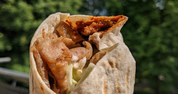 Turist v Riu za kebab plačal skoraj 10 tisoč realov