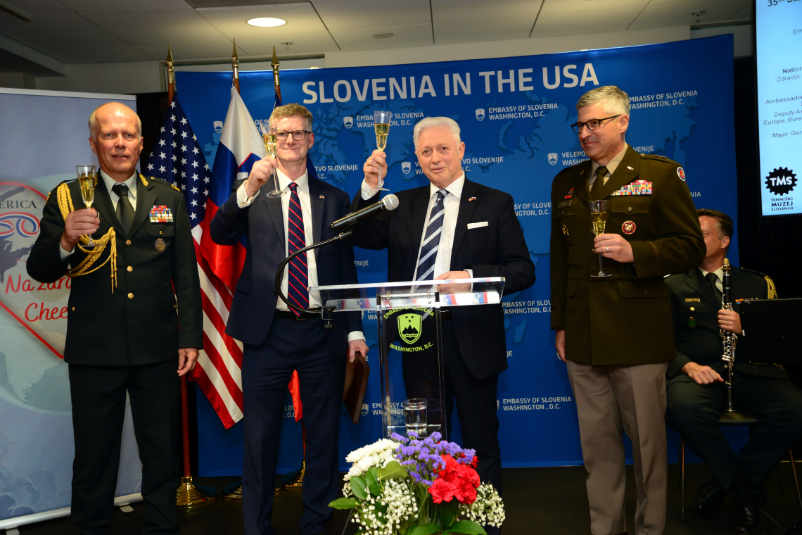 Slovenci v ZDA že obeležujejo 35. obletnico samostojnosti